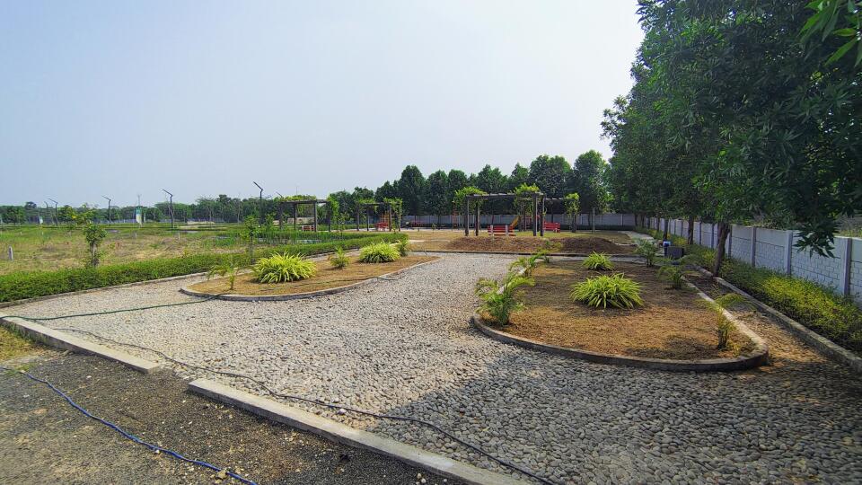 Shriram Codename 10X on-site landscaped park and walkway under development